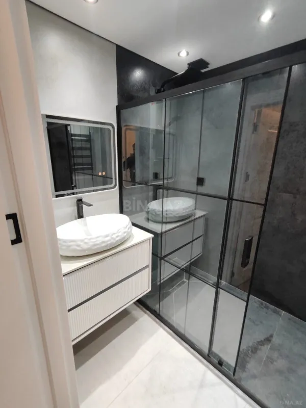 Satılır 2 otaqlı mənzil 96 m²