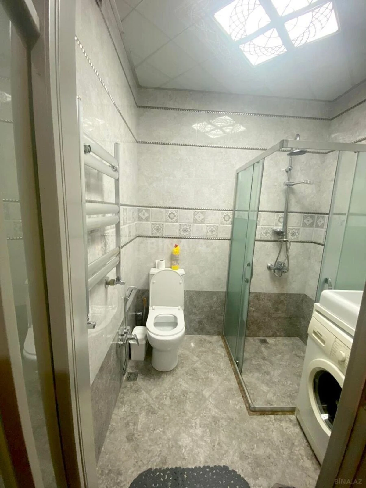 Kirayə verilir 2 otaqlı mənzil 65 m²