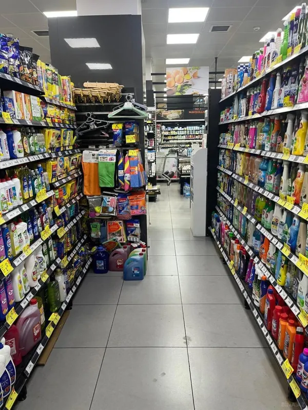 Satılır obyekt 219 m²