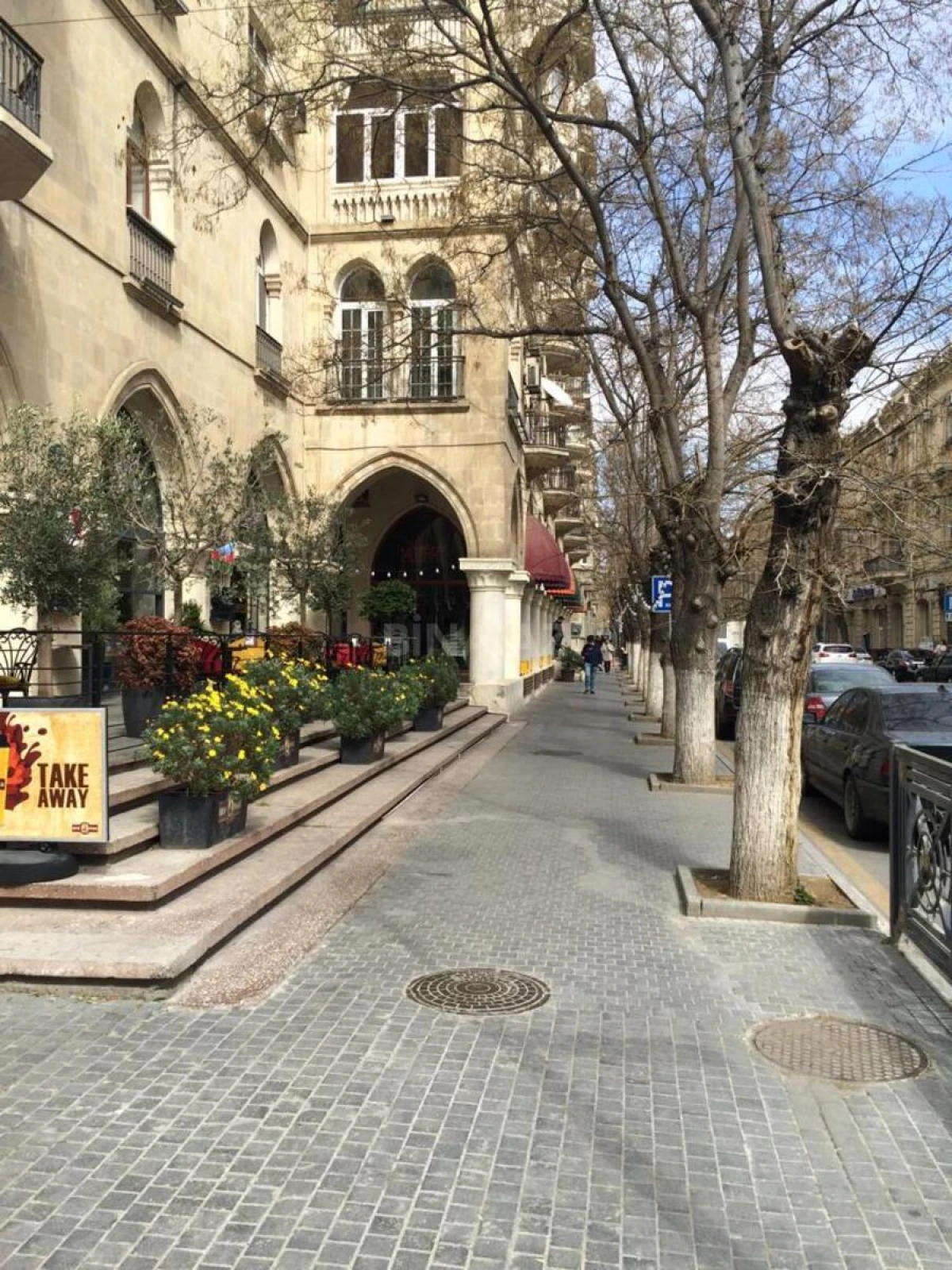 Satılır obyekt 219 m²