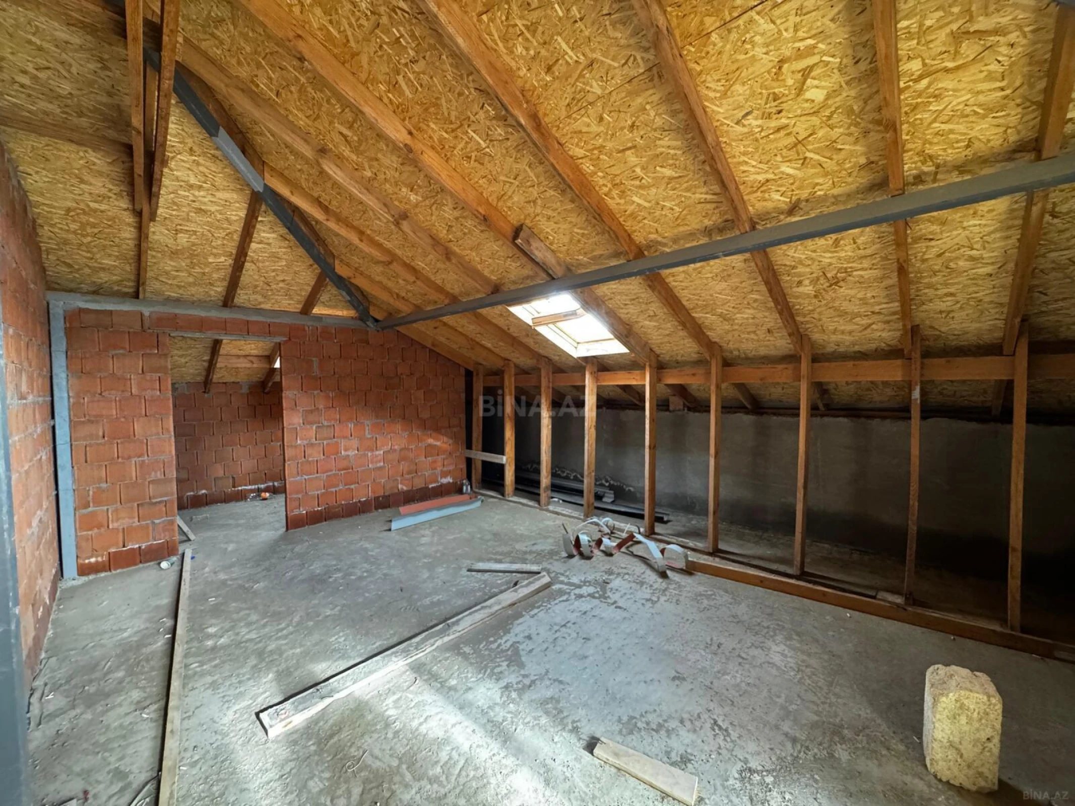 Satılır 8 otaqlı həyət evi 600 m²