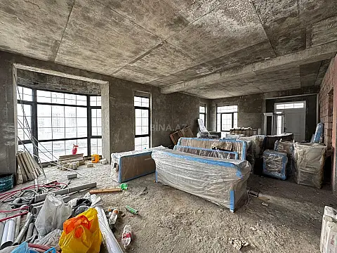 Satılır 8 otaqlı həyət evi 600 m²