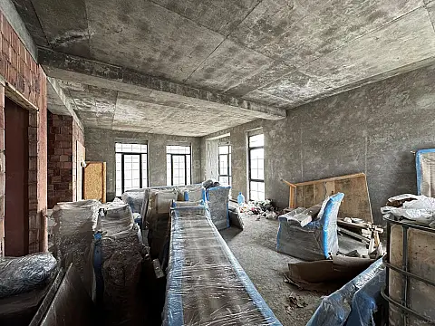 Satılır 8 otaqlı həyət evi 600 m²