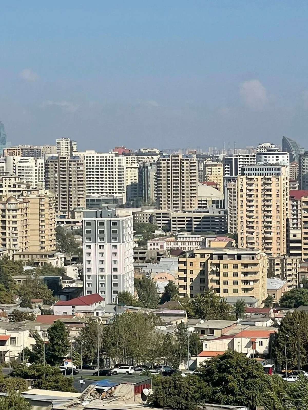 Satılır 3 otaqlı mənzil 147 m²