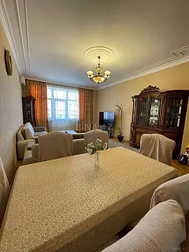 Satılır 3 otaqlı mənzil 147 m²