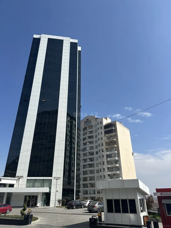 Satılır 3 otaqlı mənzil 147 m²