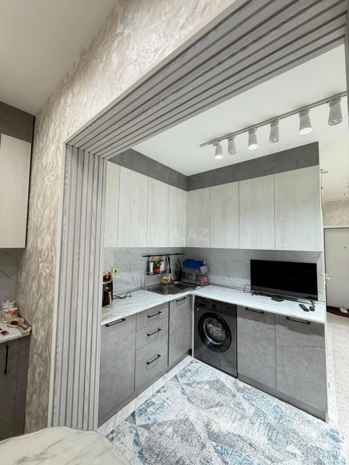 Satılır 2 otaqlı mənzil 65 m²