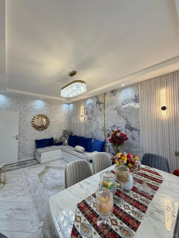 Satılır 2 otaqlı mənzil 65 m²