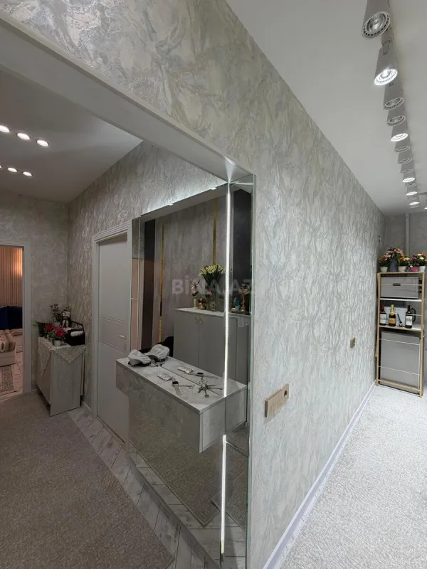 Satılır 2 otaqlı mənzil 65 m²