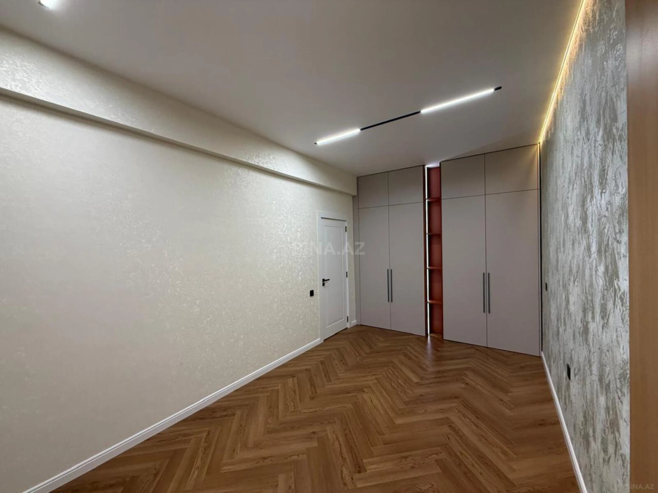 Satılır 2 otaqlı mənzil 81 m²