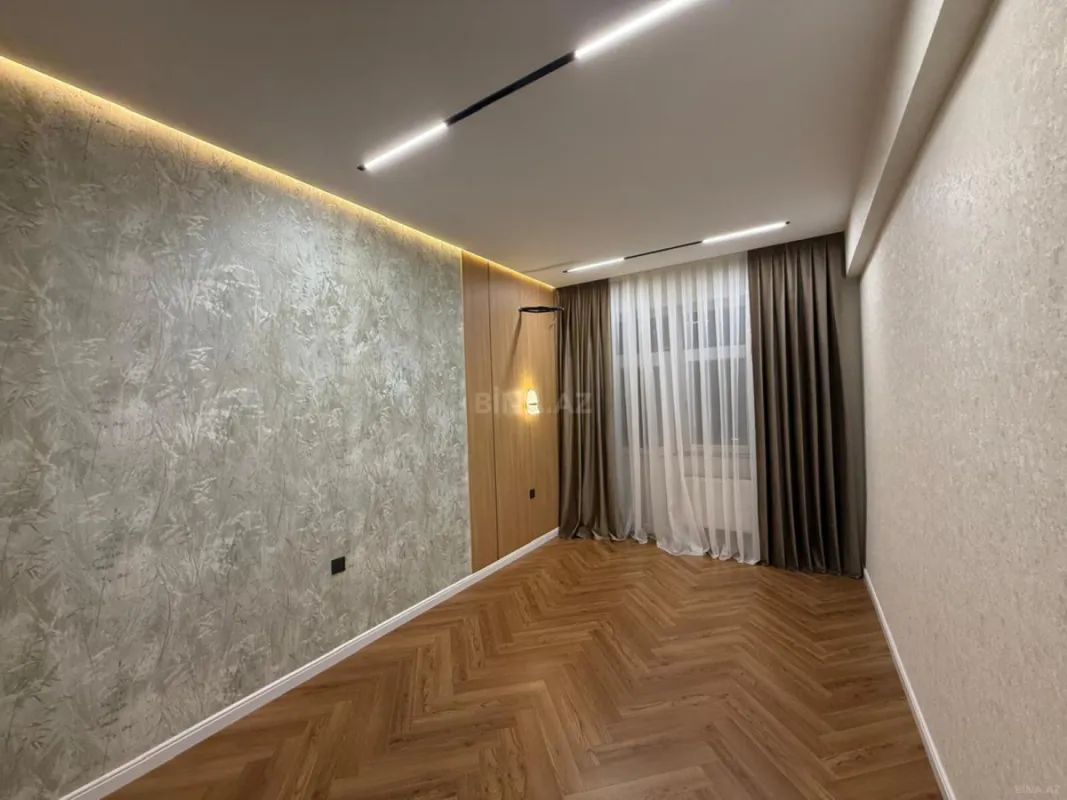 Satılır 2 otaqlı mənzil 81 m²