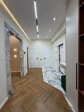 Satılır 2 otaqlı mənzil 81 m²