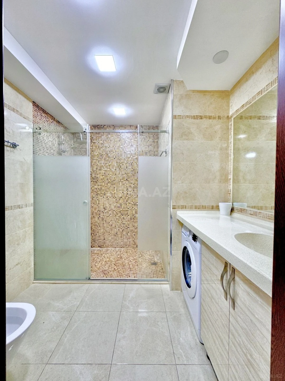 Satılır 2 otaqlı mənzil 71 m²