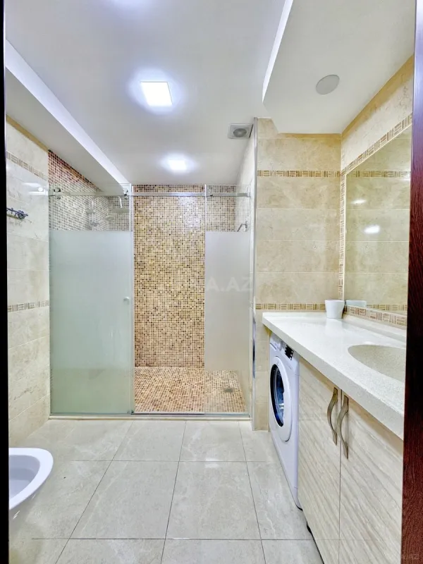Satılır 2 otaqlı mənzil 71 m²