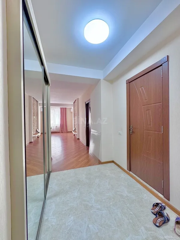Satılır 2 otaqlı mənzil 71 m²