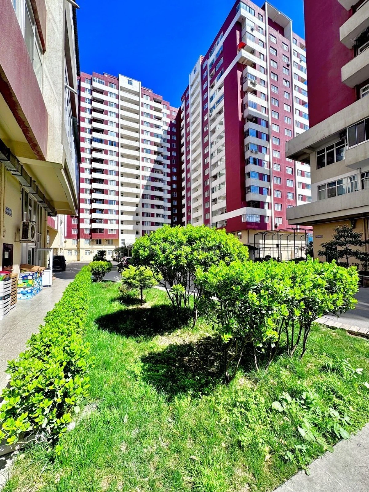 Satılır 2 otaqlı mənzil 71 m²