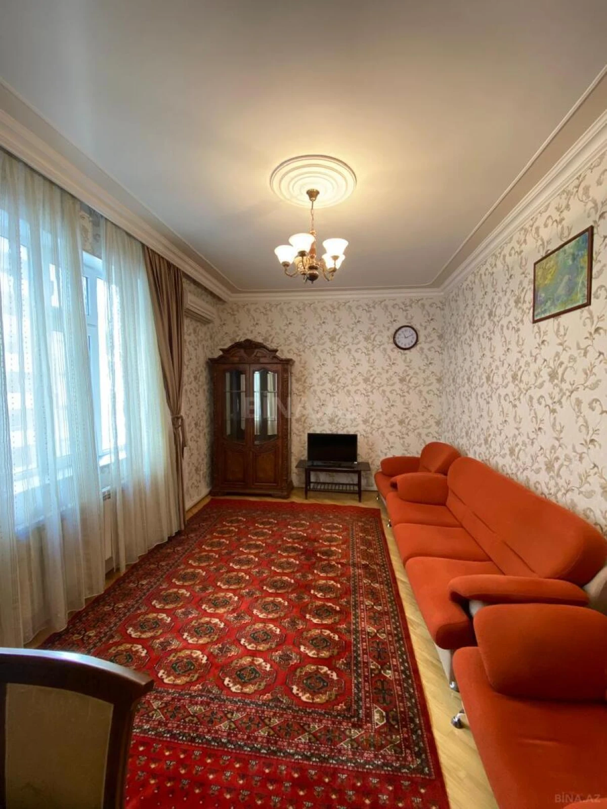 Kirayə verilir 2 otaqlı mənzil 85 m²
