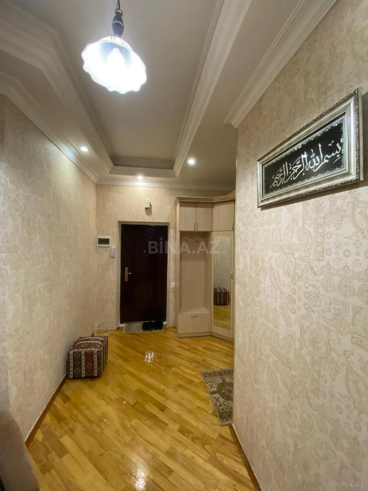 Kirayə verilir 2 otaqlı mənzil 85 m²