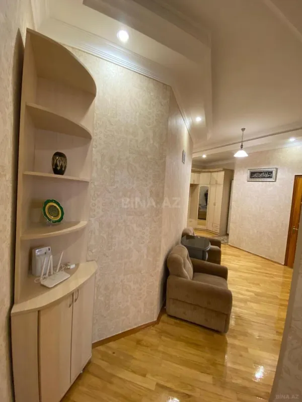 Kirayə verilir 2 otaqlı mənzil 85 m²
