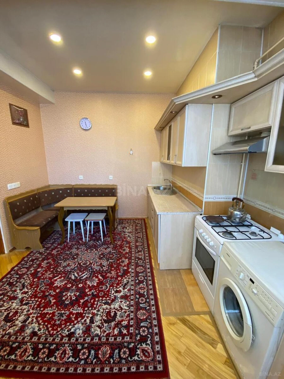 Kirayə verilir 2 otaqlı mənzil 85 m²