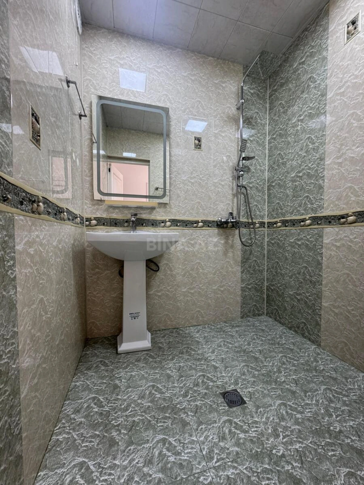 Satılır 3 otaqlı mənzil 60 m²
