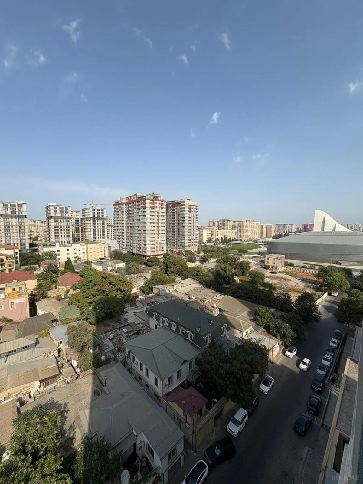 Satılır 4 otaqlı mənzil 219.6 m²