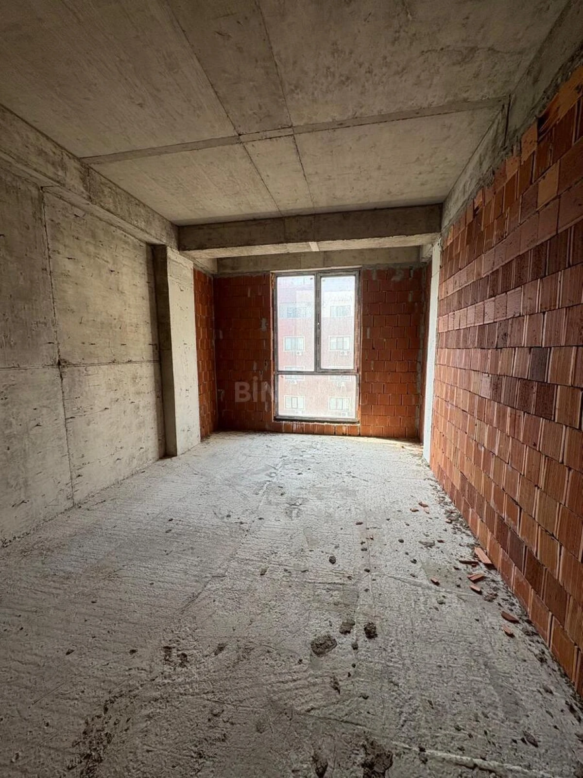 Satılır 4 otaqlı mənzil 219.6 m²