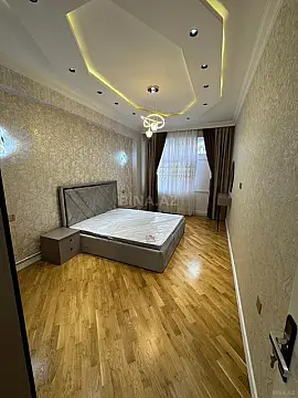 Satılır 2 otaqlı mənzil 80 m²
