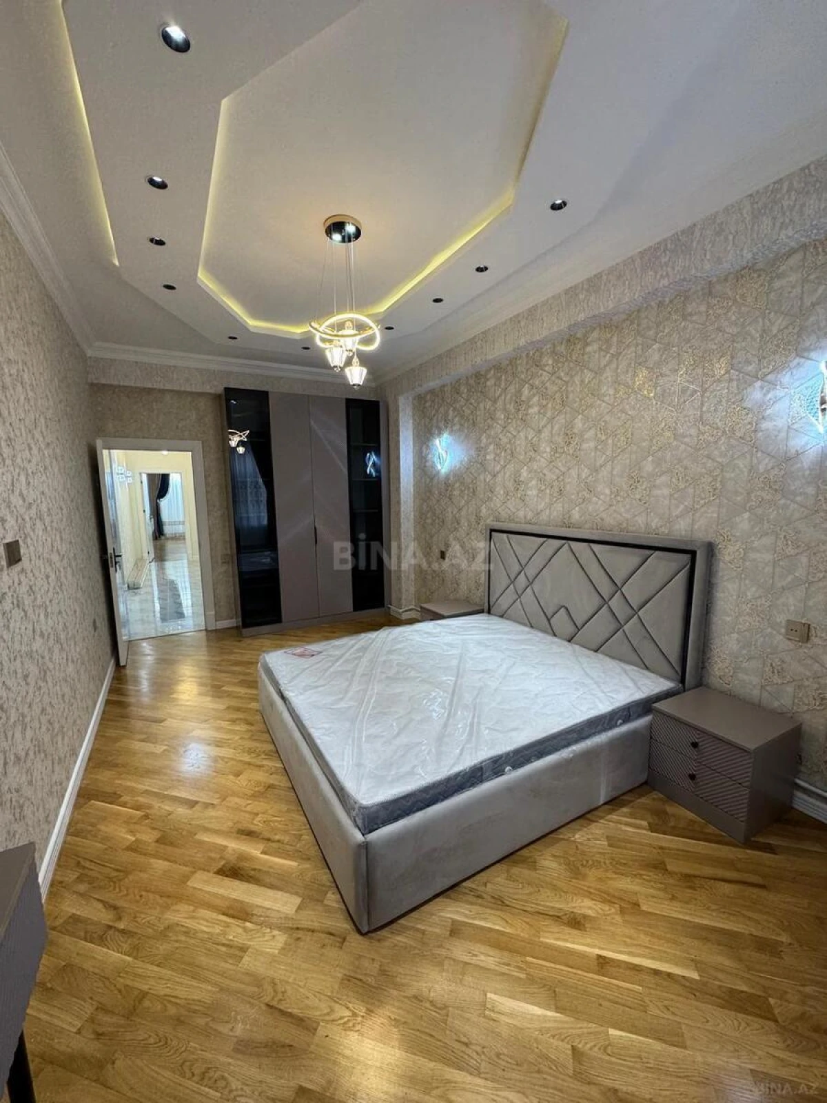Satılır 2 otaqlı mənzil 80 m²