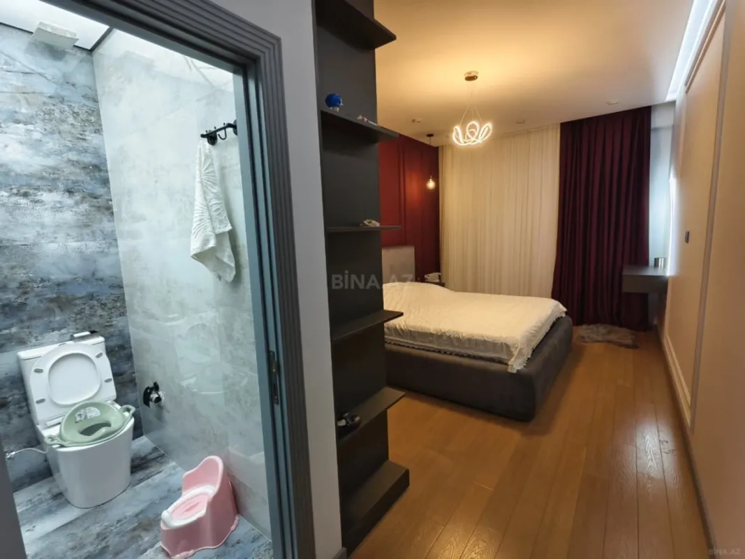 Satılır 3 otaqlı mənzil 158 m²