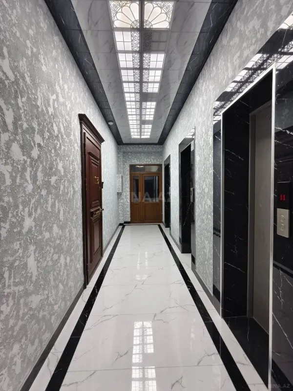 Satılır 3 otaqlı mənzil 158 m²