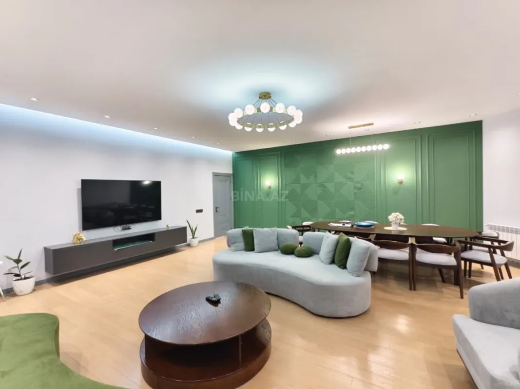 Satılır 3 otaqlı mənzil 158 m²
