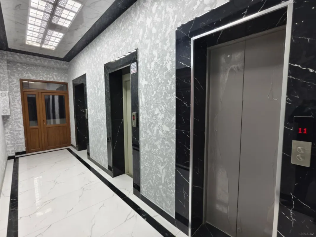 Satılır 3 otaqlı mənzil 158 m²