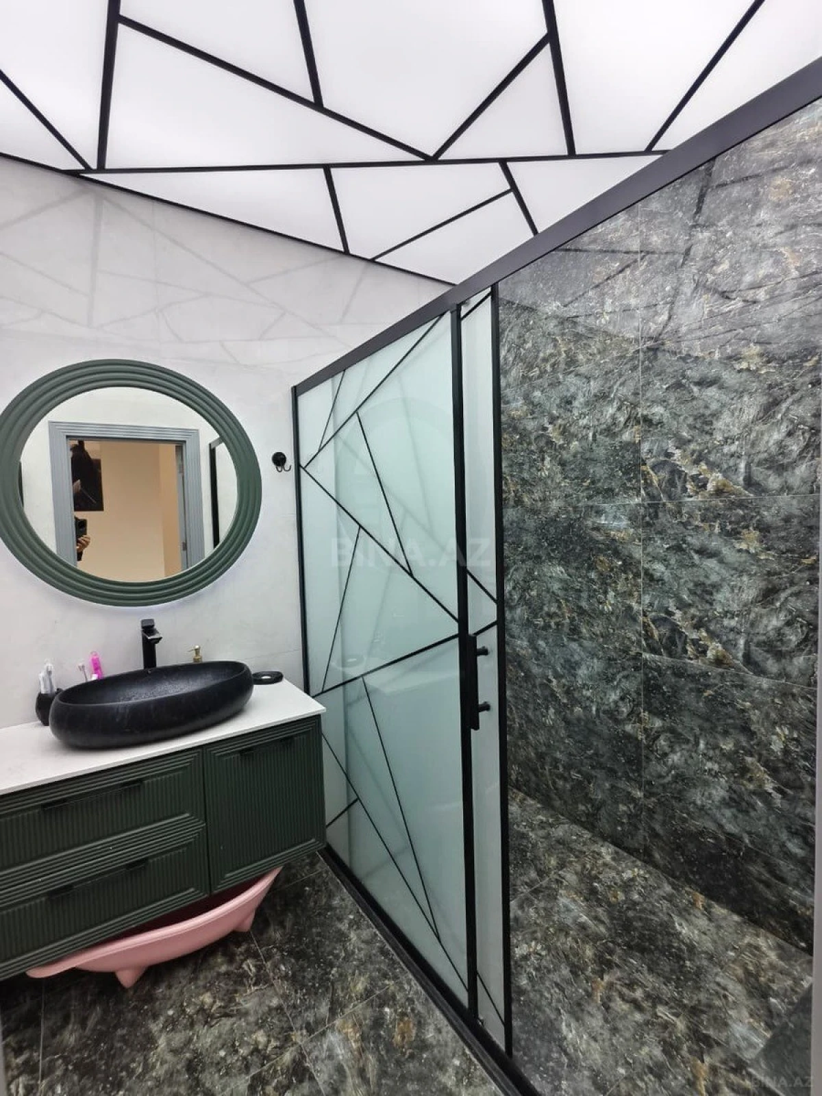 Satılır 3 otaqlı mənzil 158 m²