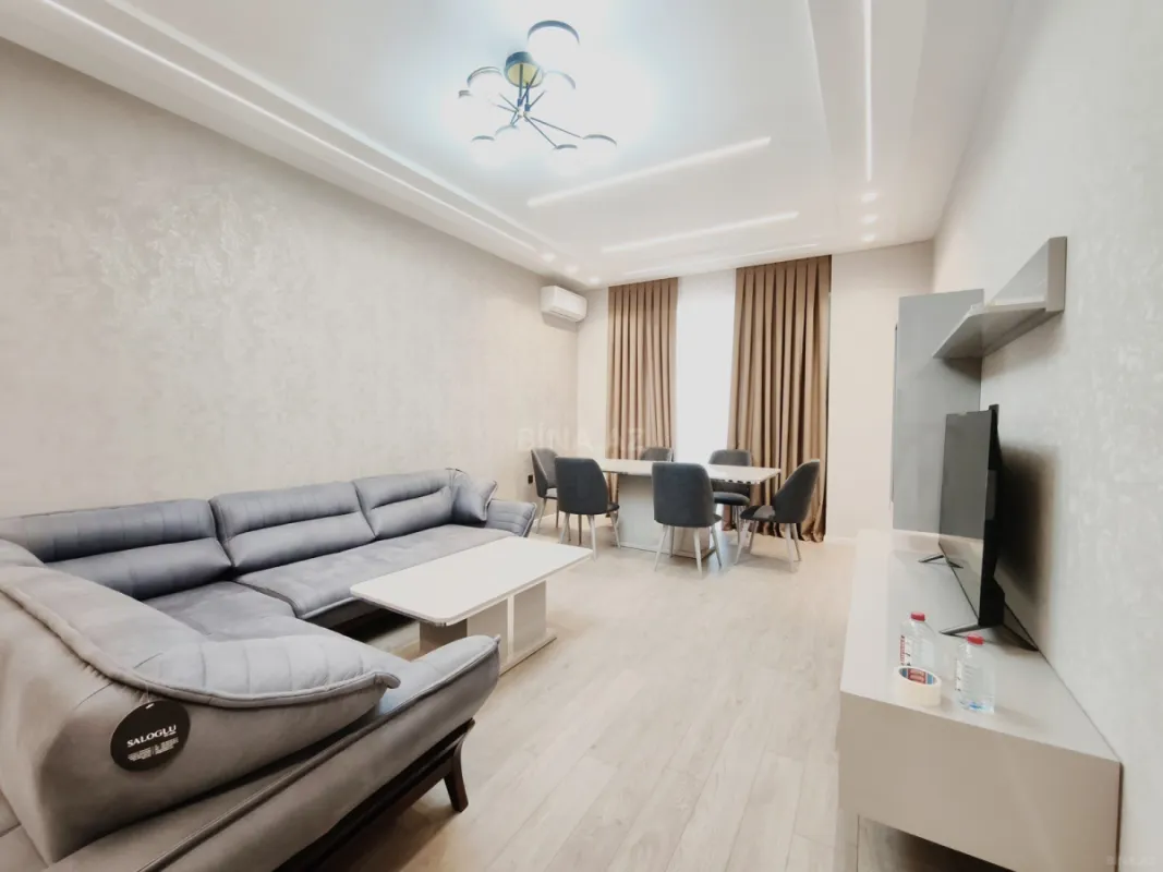 Kirayə verilir 2 otaqlı mənzil 110 m²
