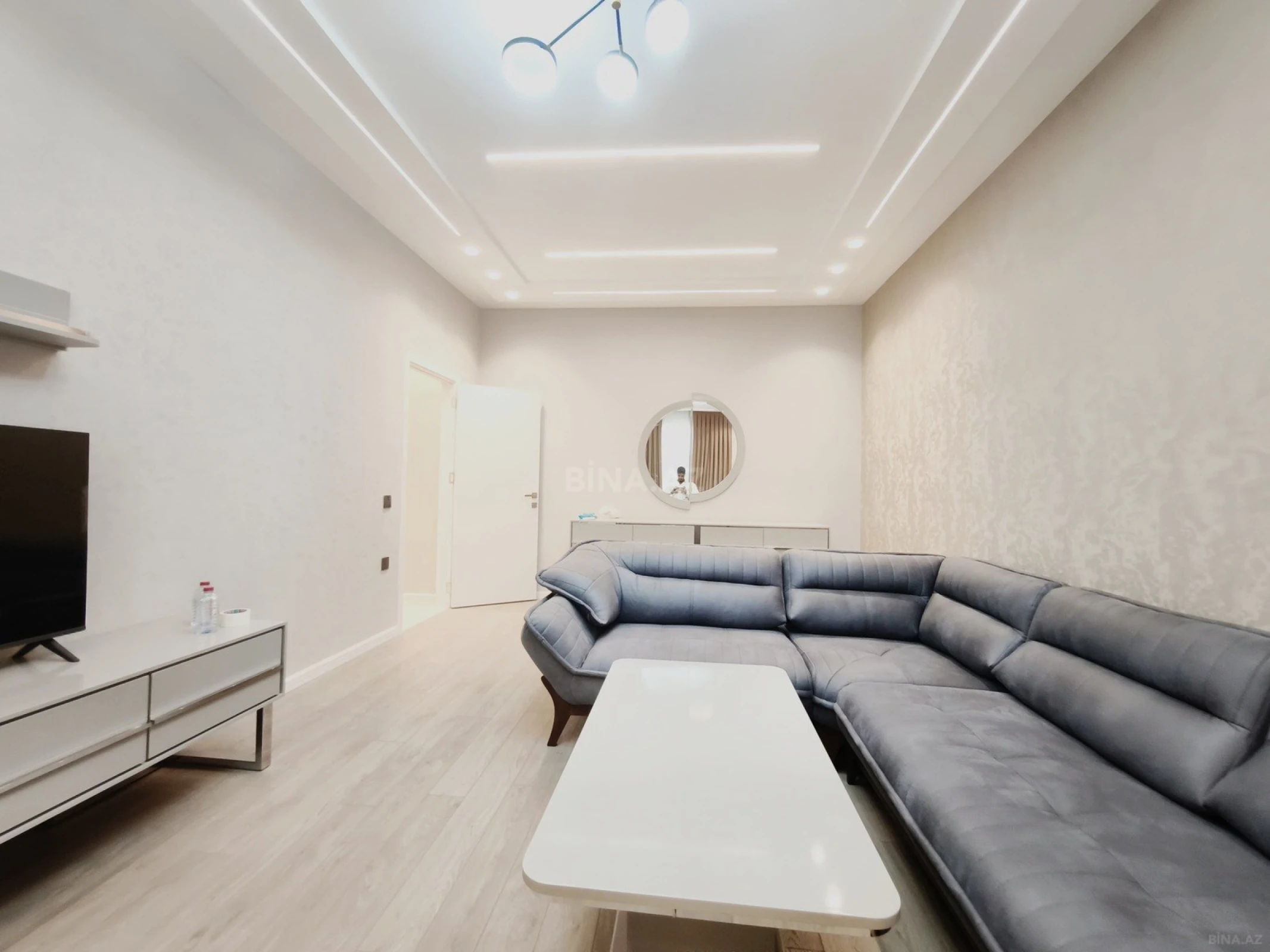 Kirayə verilir 2 otaqlı mənzil 110 m²