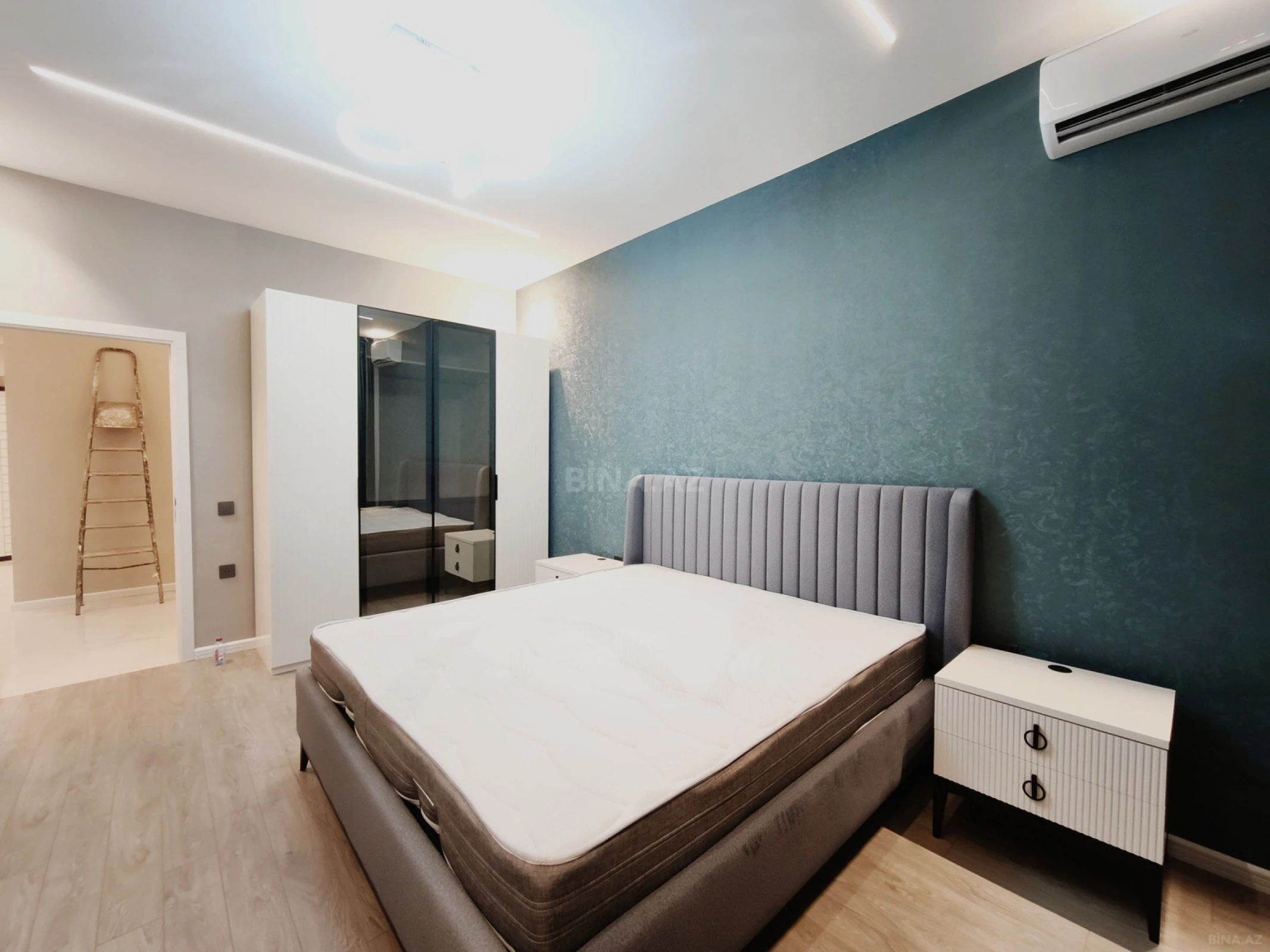 Kirayə verilir 2 otaqlı mənzil 110 m²