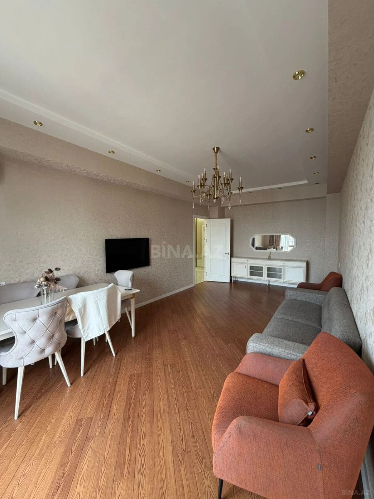 Kirayə verilir 3 otaqlı mənzil 125 m²