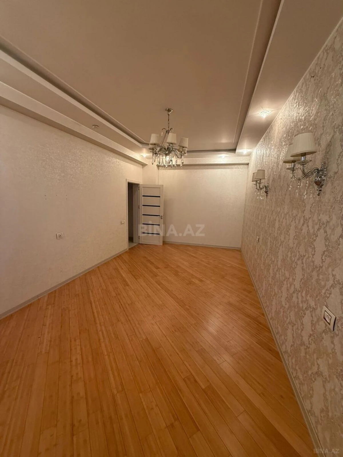 Kirayə verilir 2 otaqlı mənzil 95 m²