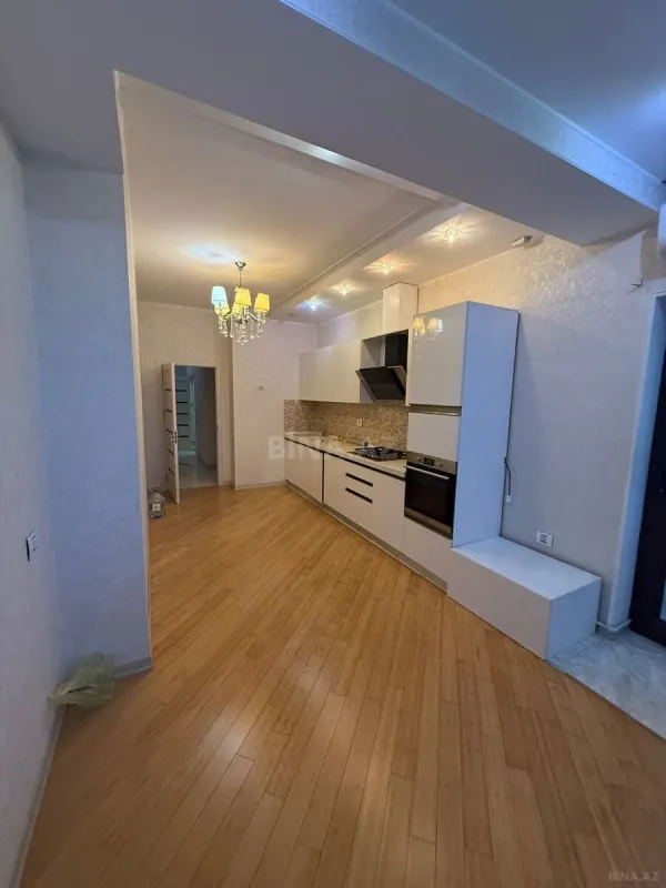 Kirayə verilir 2 otaqlı mənzil 95 m²
