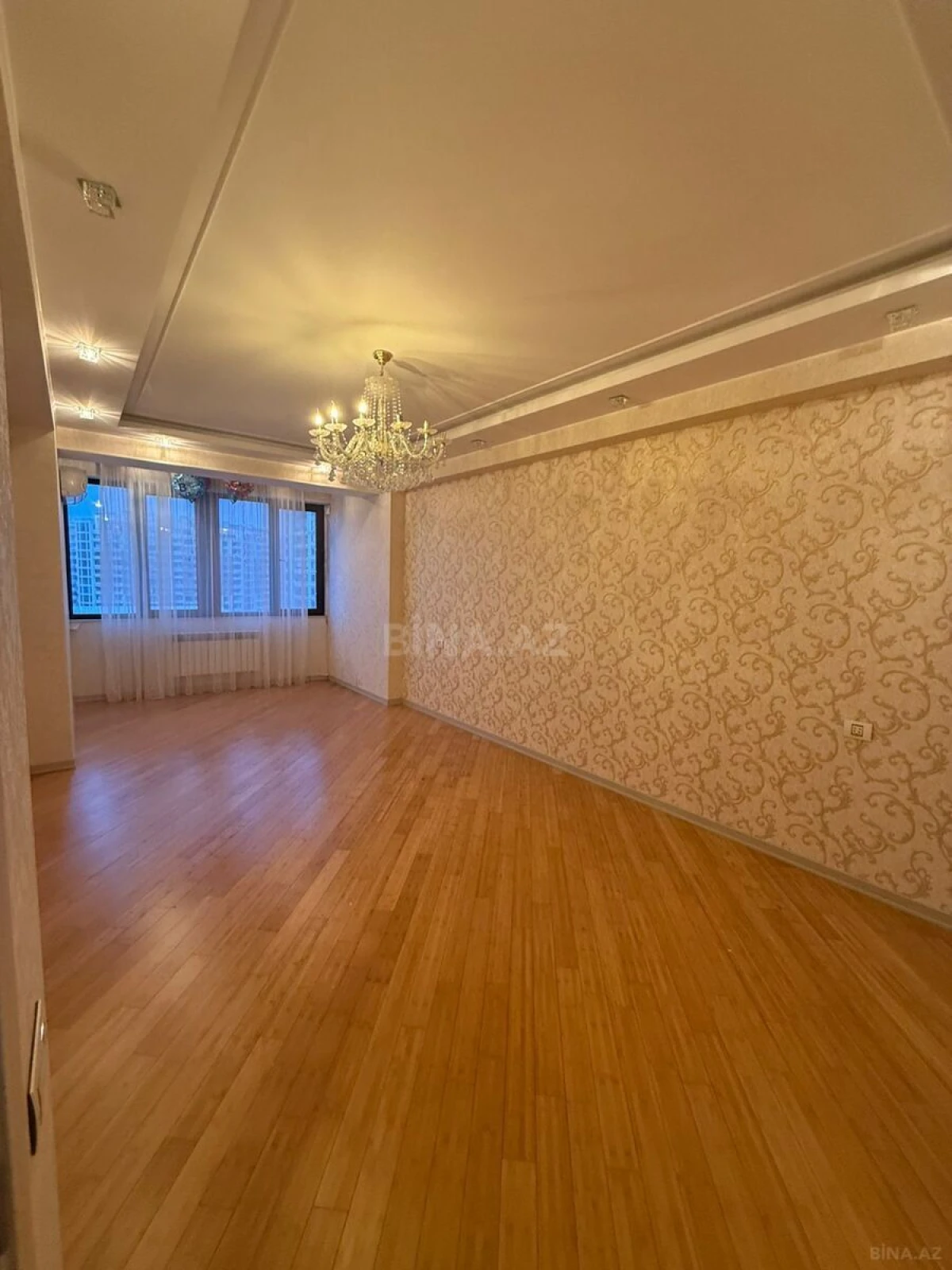 Kirayə verilir 2 otaqlı mənzil 95 m²
