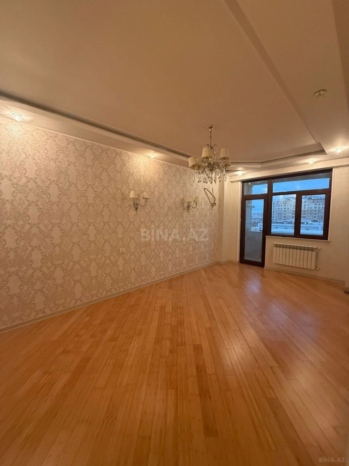 Kirayə verilir 2 otaqlı mənzil 95 m²