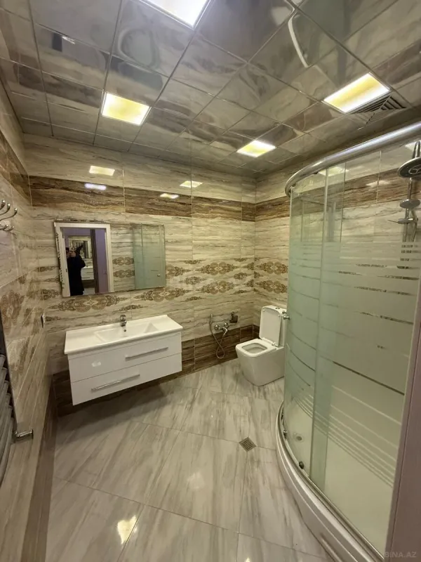 Kirayə verilir 2 otaqlı mənzil 95 m²