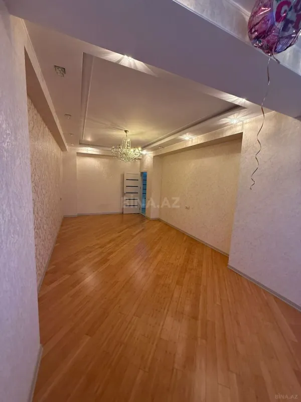 Kirayə verilir 2 otaqlı mənzil 95 m²