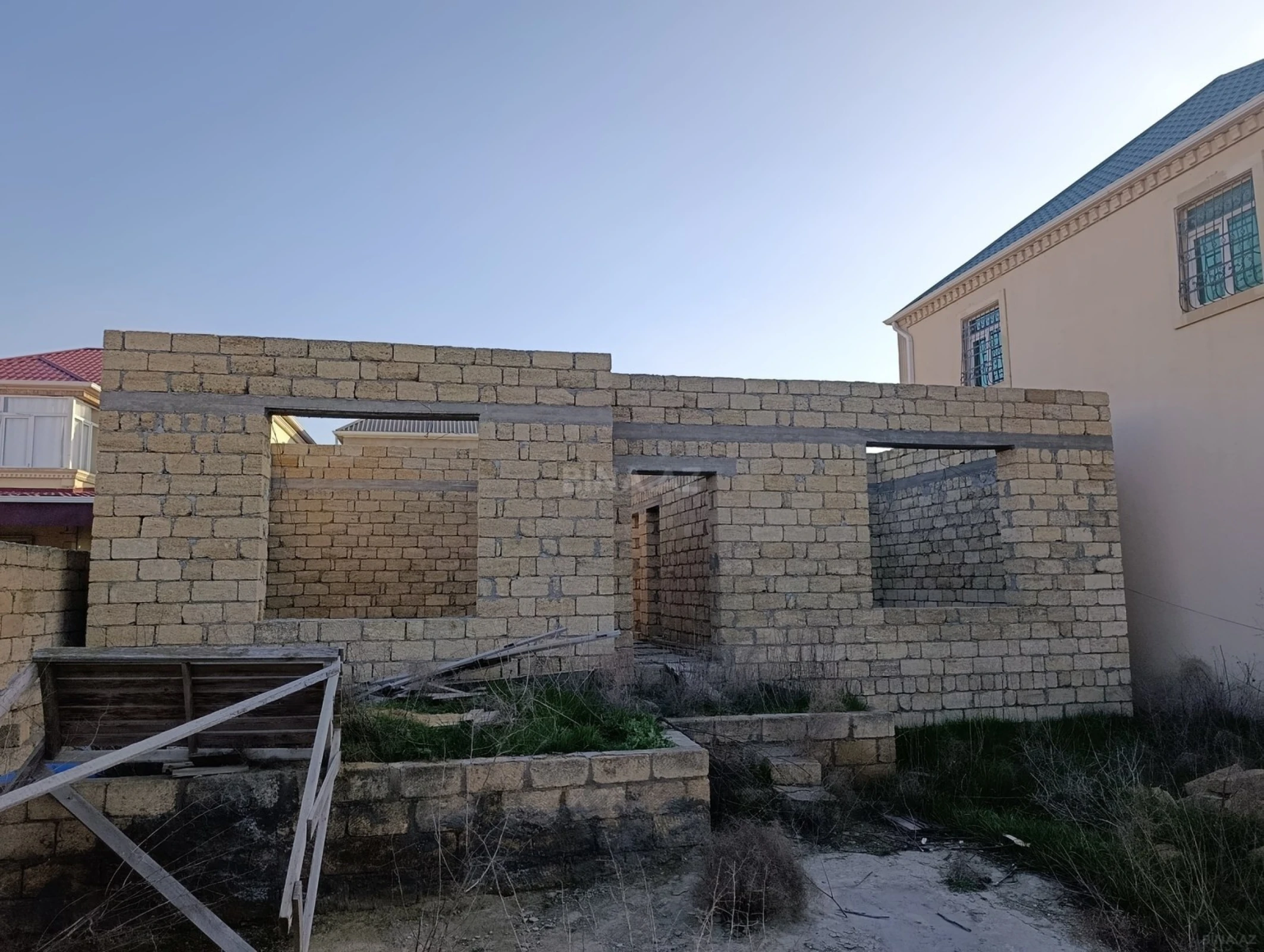 Satılır 5 otaqlı həyət evi 160 m²