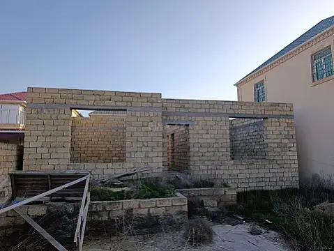 Satılır 5 otaqlı həyət evi 160 m²
