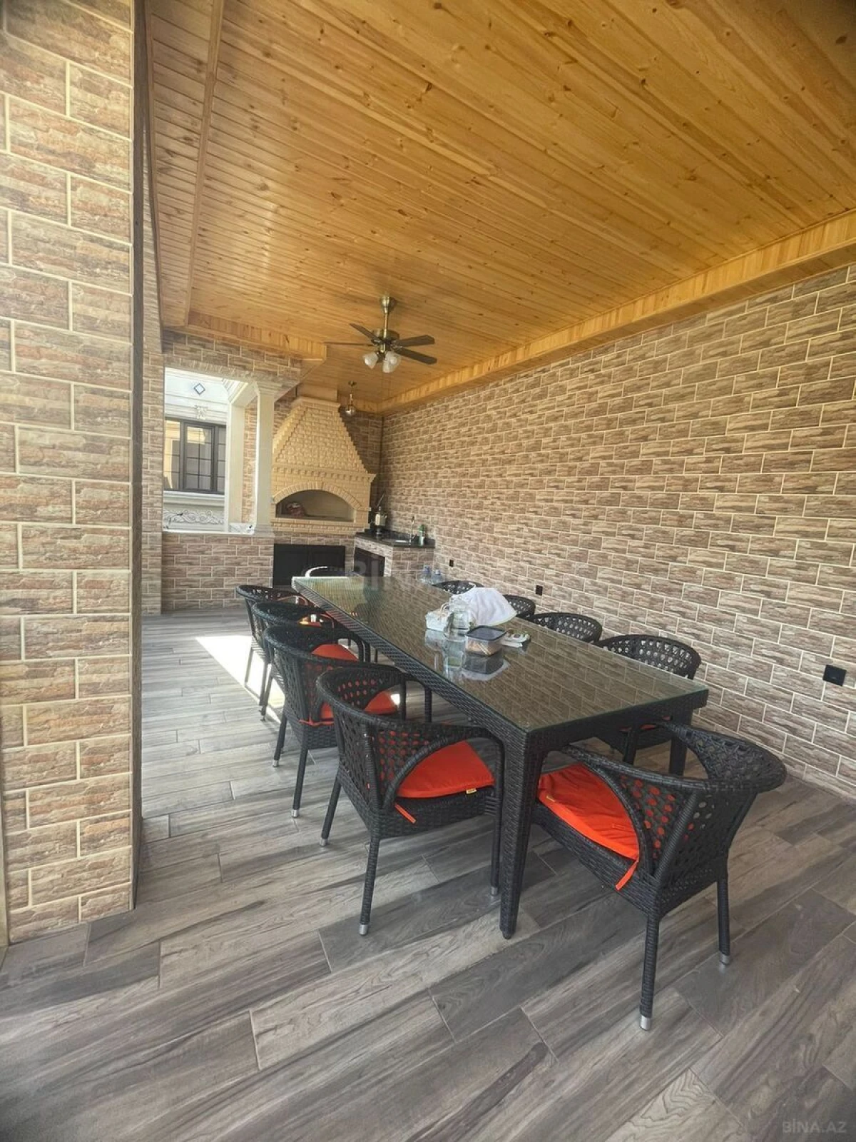 Satılır 4 otaqlı həyət evi 200 m²