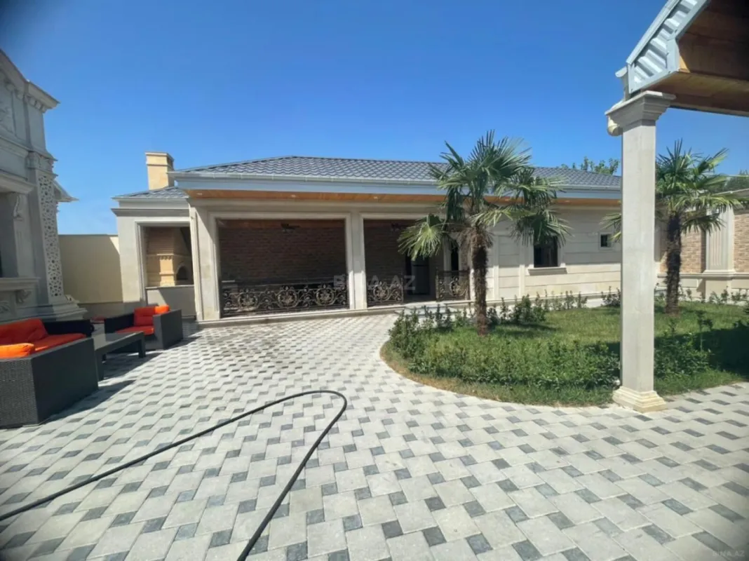 Satılır 4 otaqlı həyət evi 200 m²