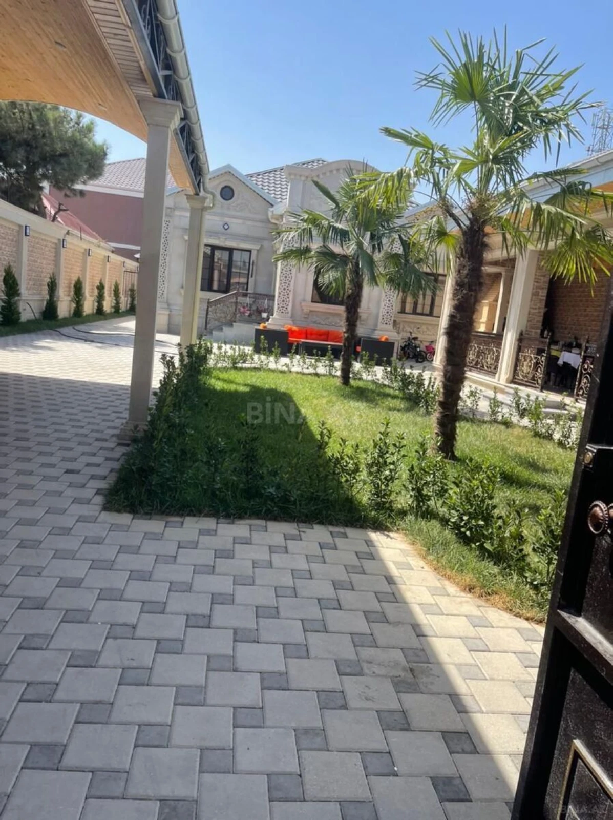 Satılır 4 otaqlı həyət evi 200 m²
