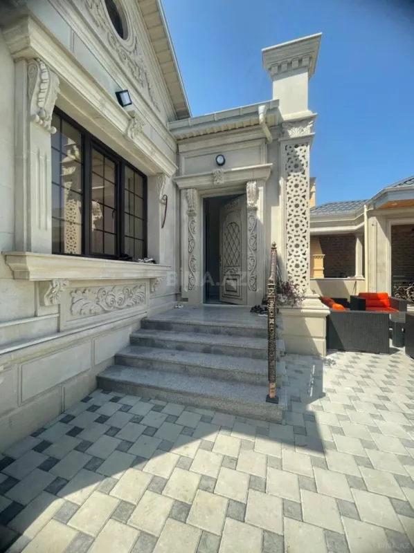 Satılır 4 otaqlı həyət evi 200 m²